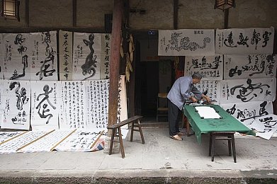 亚洲一卡二卡：卡牌新霸主，颠覆游戏体验-3