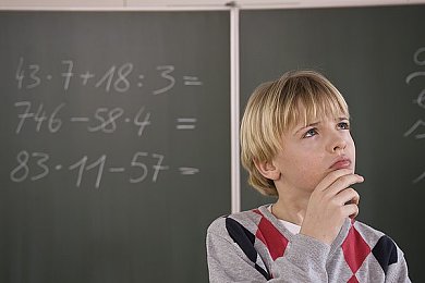 黄色软件404：网络侦探游戏引争议，道德边界何在？-2