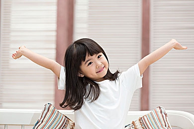动漫美女做：二次元美女游戏来袭，奇幻冒险等你开启