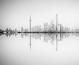 白袜军人Gay吊大且硬喷浓精：神秘白袜军人，游戏内引发热论-2
