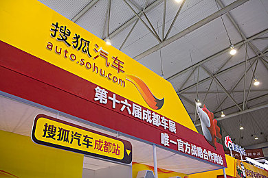 吃体育生出汗了一天的脚：电竞选手脚部挑战：汗水见证奋斗之路-3